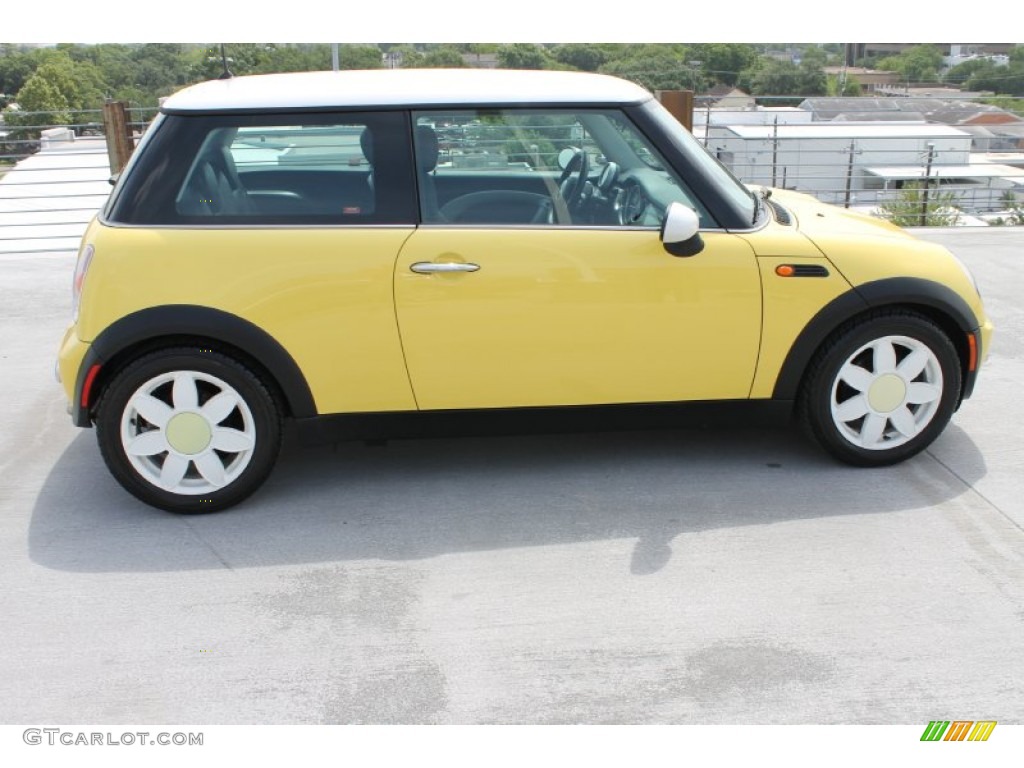 2003 Cooper Hardtop - Liquid Yellow / Panther Black photo #11