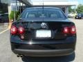 Black - Jetta SE Sedan Photo No. 5