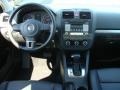 Black - Jetta SE Sedan Photo No. 8