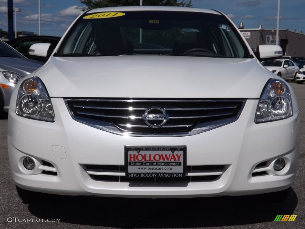 2011 Altima 3.5 SR - Winter Frost White / Blond photo #2