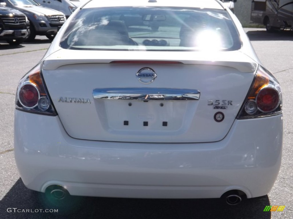2011 Altima 3.5 SR - Winter Frost White / Blond photo #4