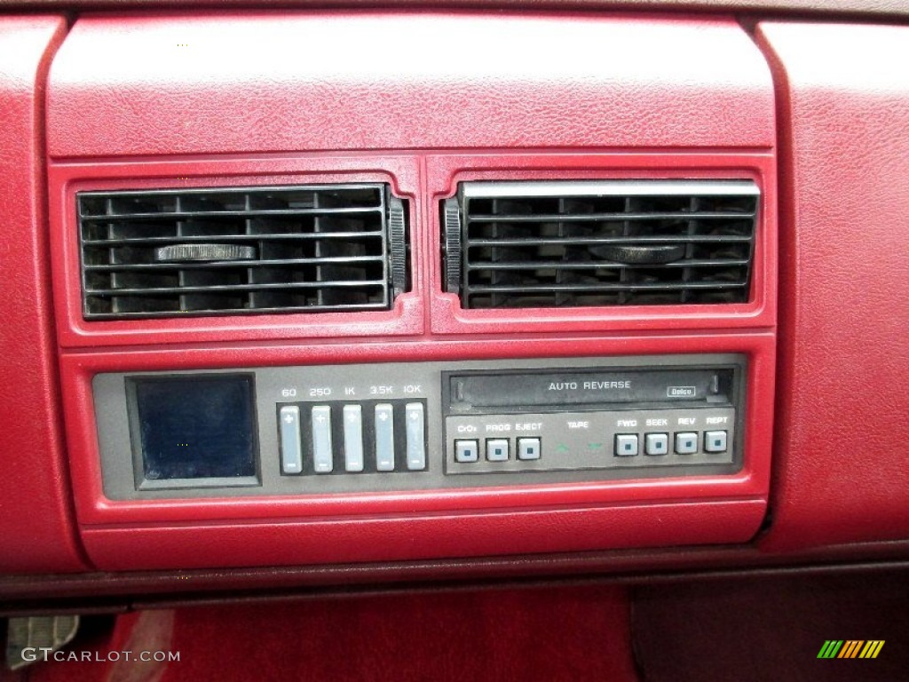 1991 Sierra 1500 SLE Regular Cab - Medium Red Metallic / Red photo #22