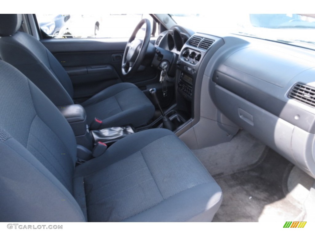 2002 Frontier XE King Cab - Silver Ice Metallic / Gray photo #6