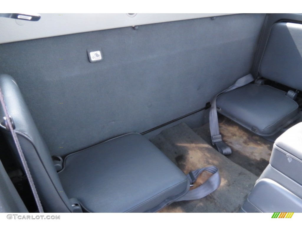 2002 Frontier XE King Cab - Silver Ice Metallic / Gray photo #7