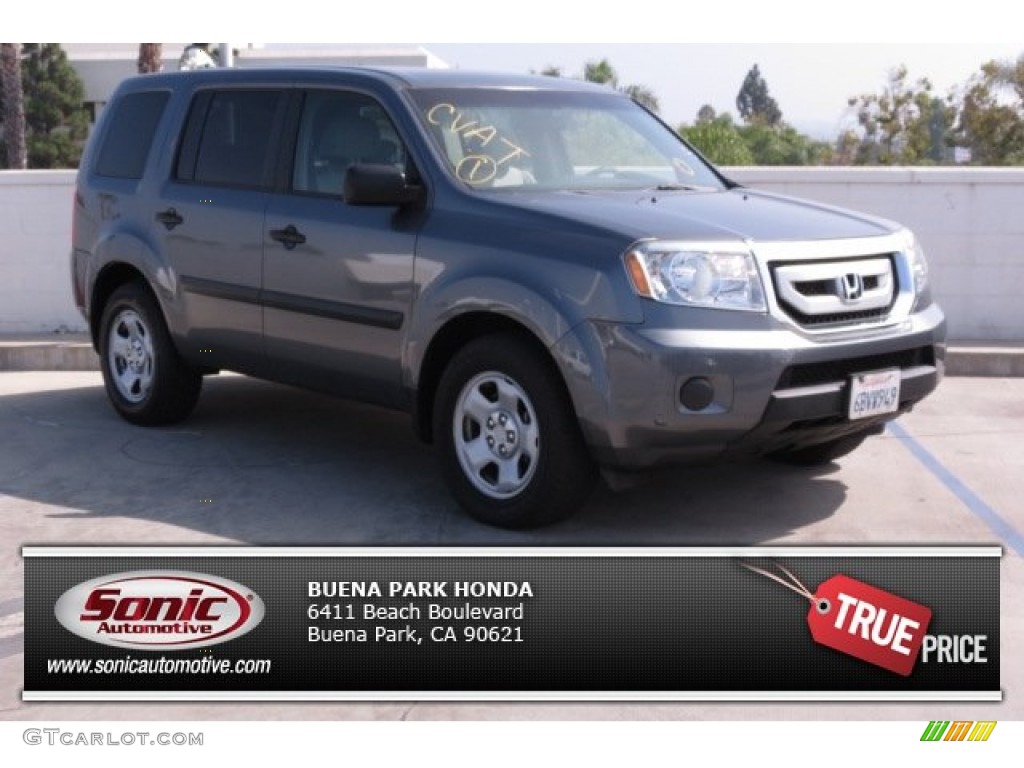 Polished Metal Metallic Honda Pilot