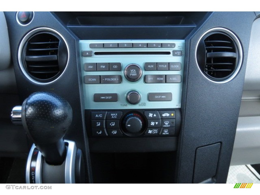 2010 Pilot LX - Polished Metal Metallic / Gray photo #3