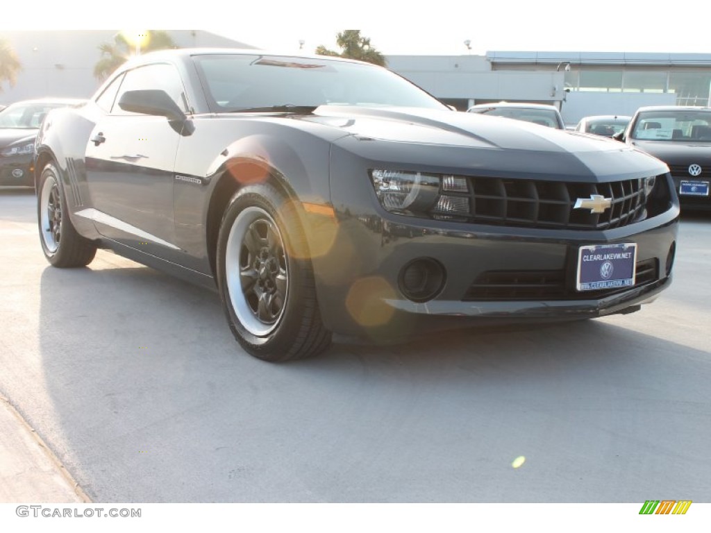 Ashen Gray Metallic Chevrolet Camaro