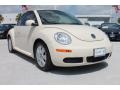 Harvest Moon Beige 2010 Volkswagen New Beetle 2.5 Convertible