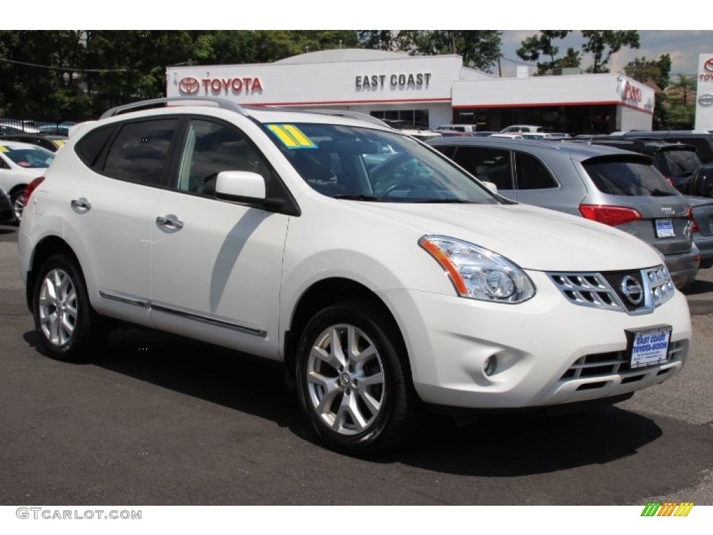 2011 Rogue SL AWD - Pearl White / Black photo #1