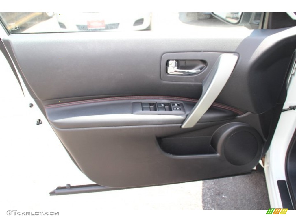 2011 Rogue SL AWD - Pearl White / Black photo #6