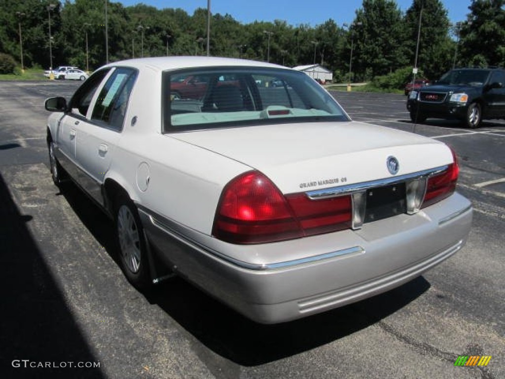 2005 Grand Marquis GS - Vibrant White / Light Flint photo #6