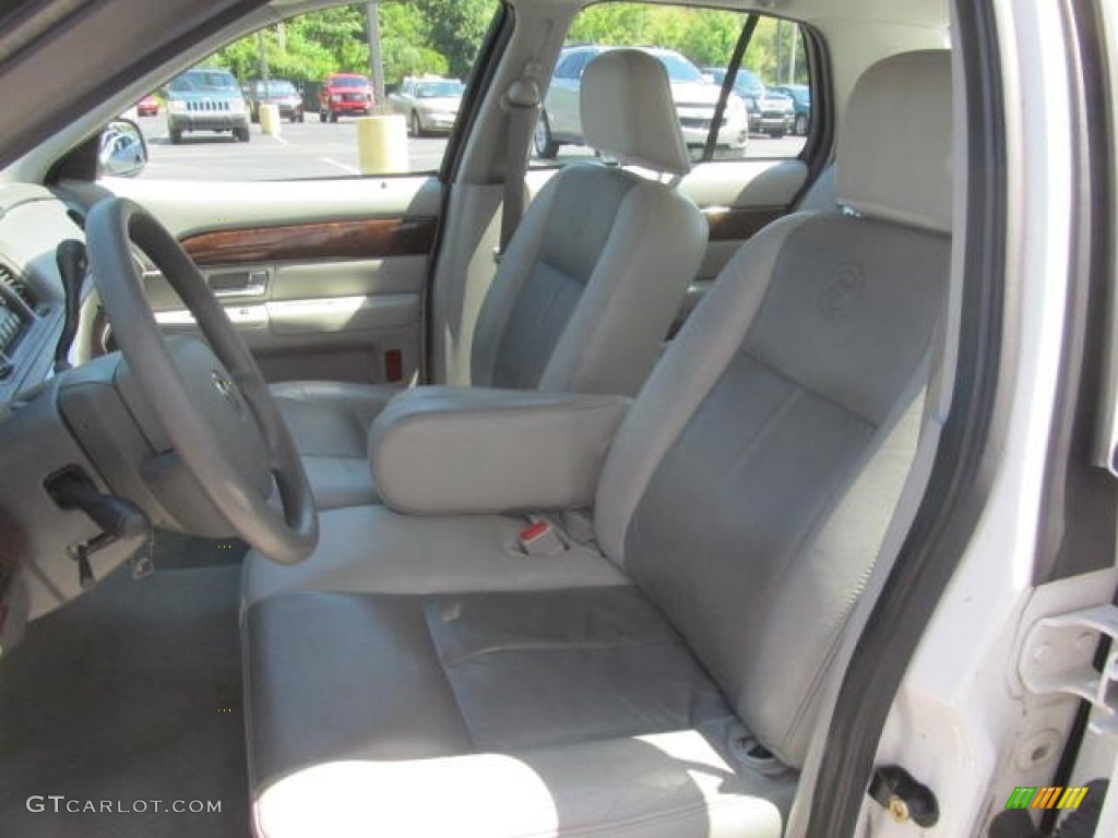 2005 Grand Marquis GS - Vibrant White / Light Flint photo #13