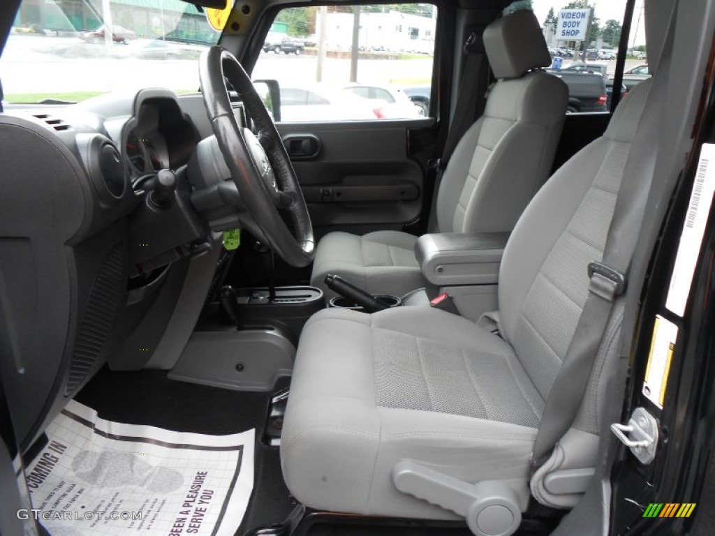 2009 Jeep Wrangler Unlimited Rubicon 4x4 Front Seat Photo #84285999