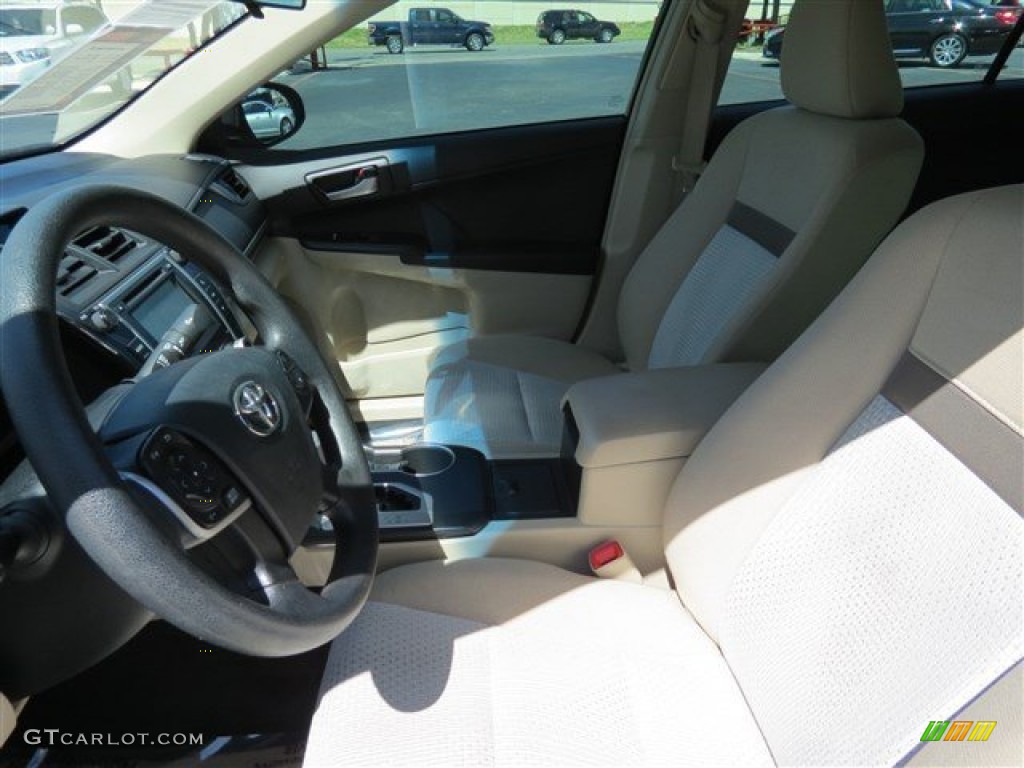 2012 Camry SE - Sandy Beach Metallic / Black/Ash photo #11