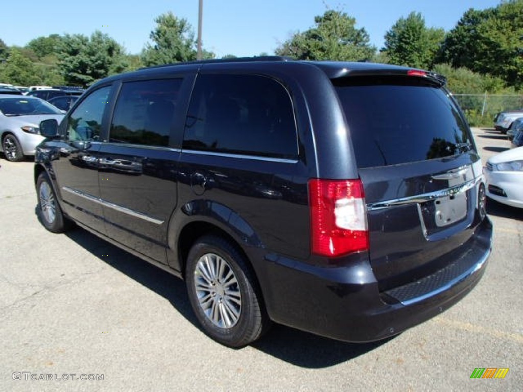 Maximum Steel Metallic 2014 Chrysler Town & Country Touring-L Exterior Photo #84290052