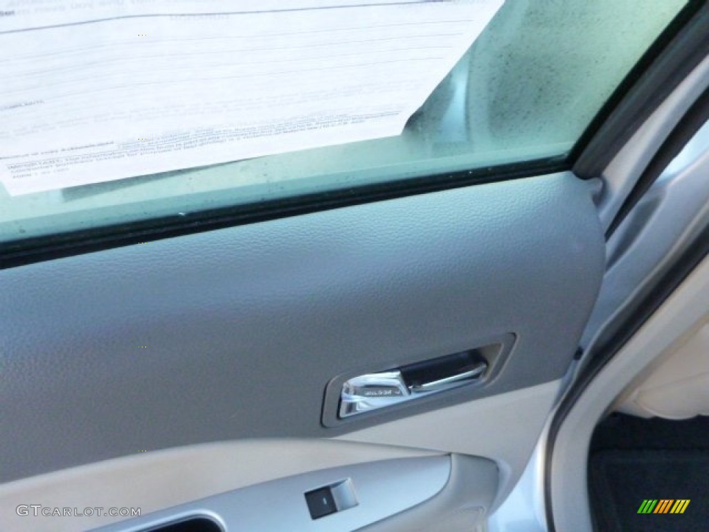 2010 Fusion SEL V6 - Brilliant Silver Metallic / Medium Light Stone photo #15