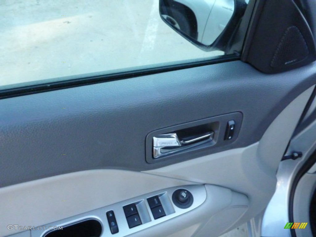 2010 Fusion SEL V6 - Brilliant Silver Metallic / Medium Light Stone photo #16