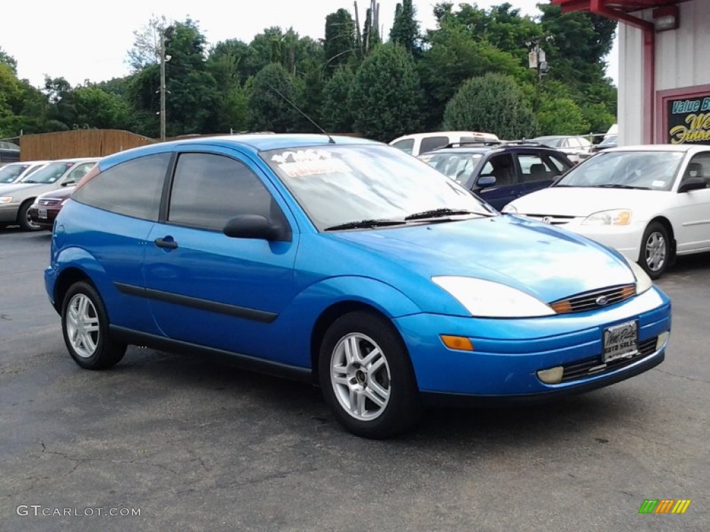 2000 Focus ZX3 Coupe - Light Sapphire Blue Metallic / Medium Graphite photo #2