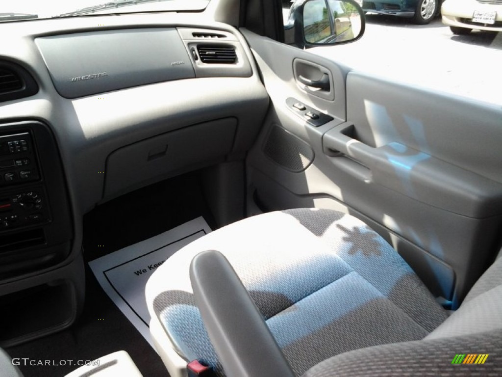 2003 Windstar LX - Light Sapphire Blue Metallic / Medium Graphite photo #13