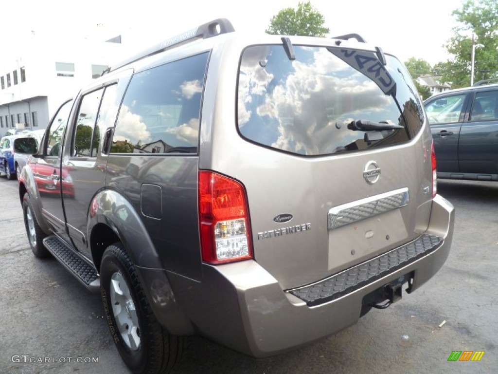 2005 Pathfinder SE 4x4 - Polished Pewter / Graphite photo #4