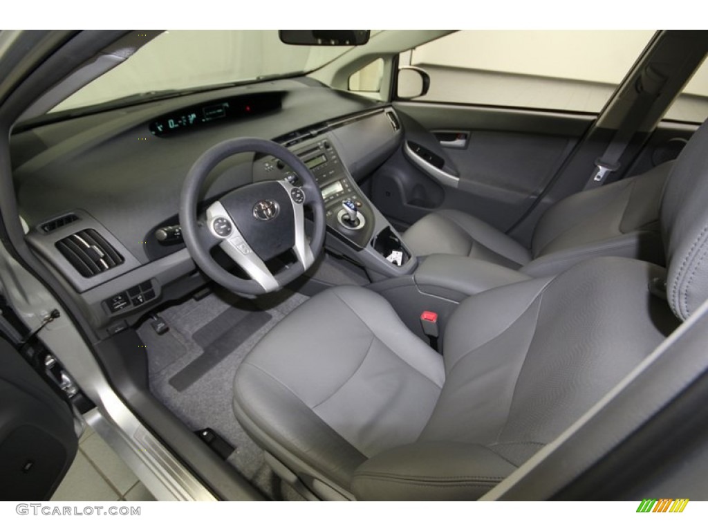 2010 Prius Hybrid III - Classic Silver Metallic / Misty Gray photo #13