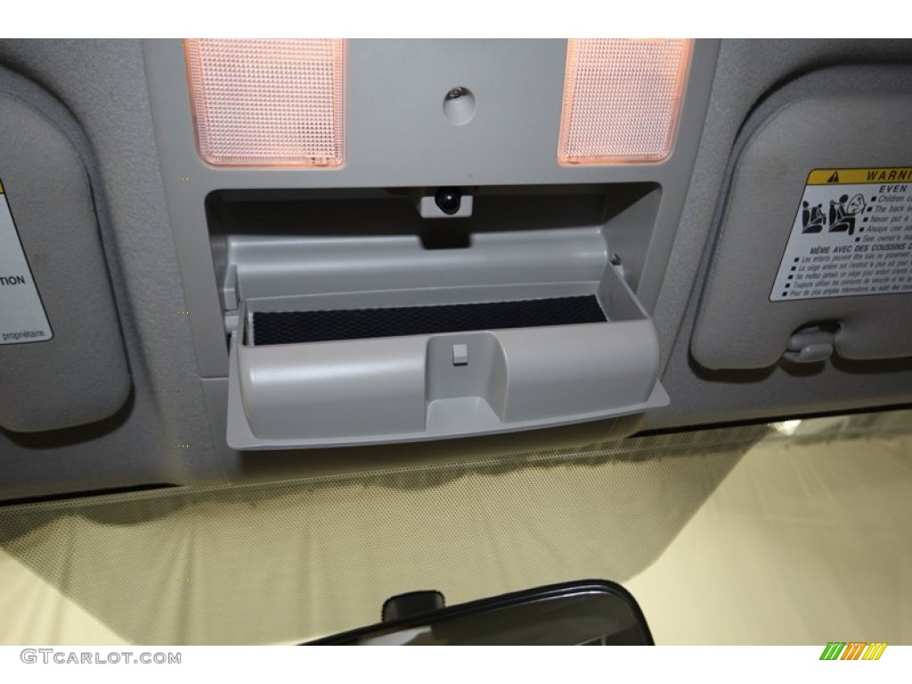 2010 Prius Hybrid III - Classic Silver Metallic / Misty Gray photo #19