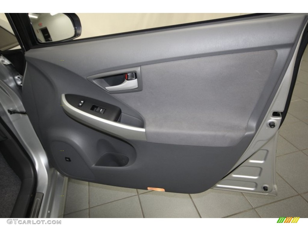 2010 Prius Hybrid III - Classic Silver Metallic / Misty Gray photo #39