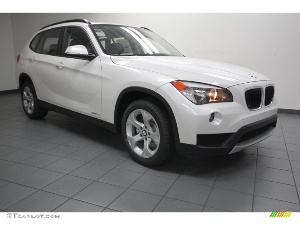 Mineral White Metallic BMW X1