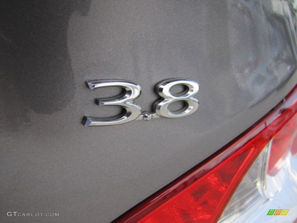 2011 Hyundai Genesis Coupe 3.8 Grand Touring Marks and Logos Photos