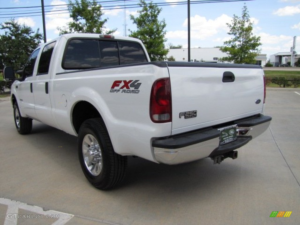 2004 F250 Super Duty FX4 Crew Cab 4x4 - Oxford White / Medium Flint photo #8