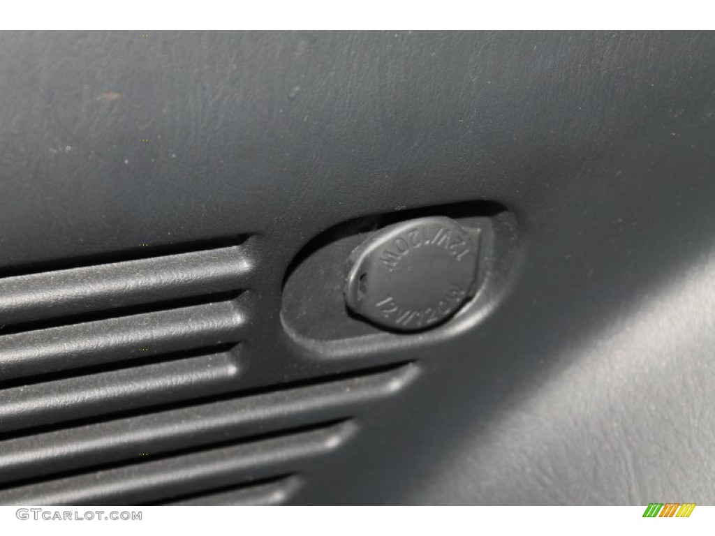 2004 RAV4 4WD - Everglade Green Metallic / Dark Charcoal photo #30