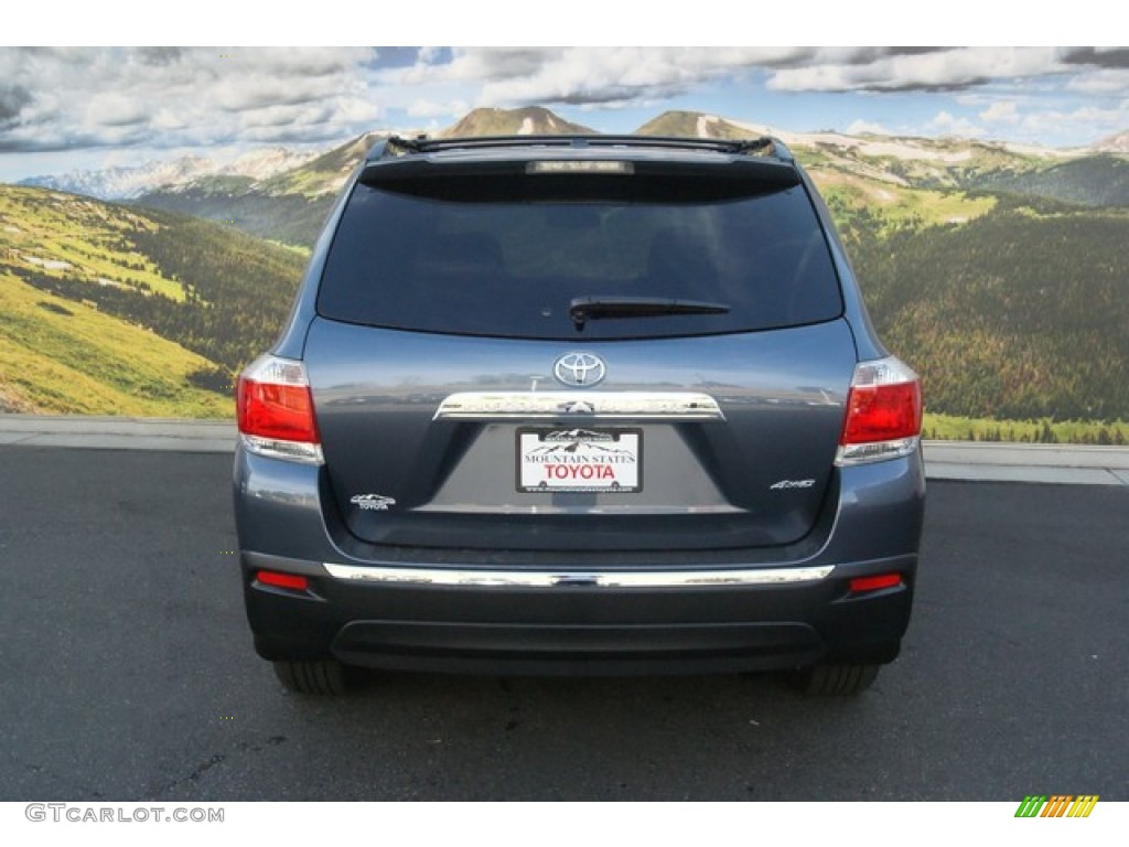 2013 Highlander SE 4WD - Shoreline Blue Pearl / Sand Beige photo #4