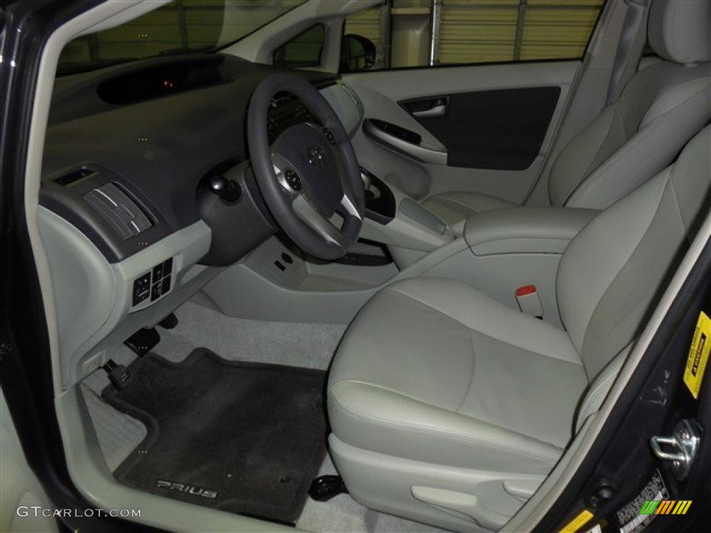 2011 Prius Hybrid III - Winter Gray Metallic / Dark Gray photo #10