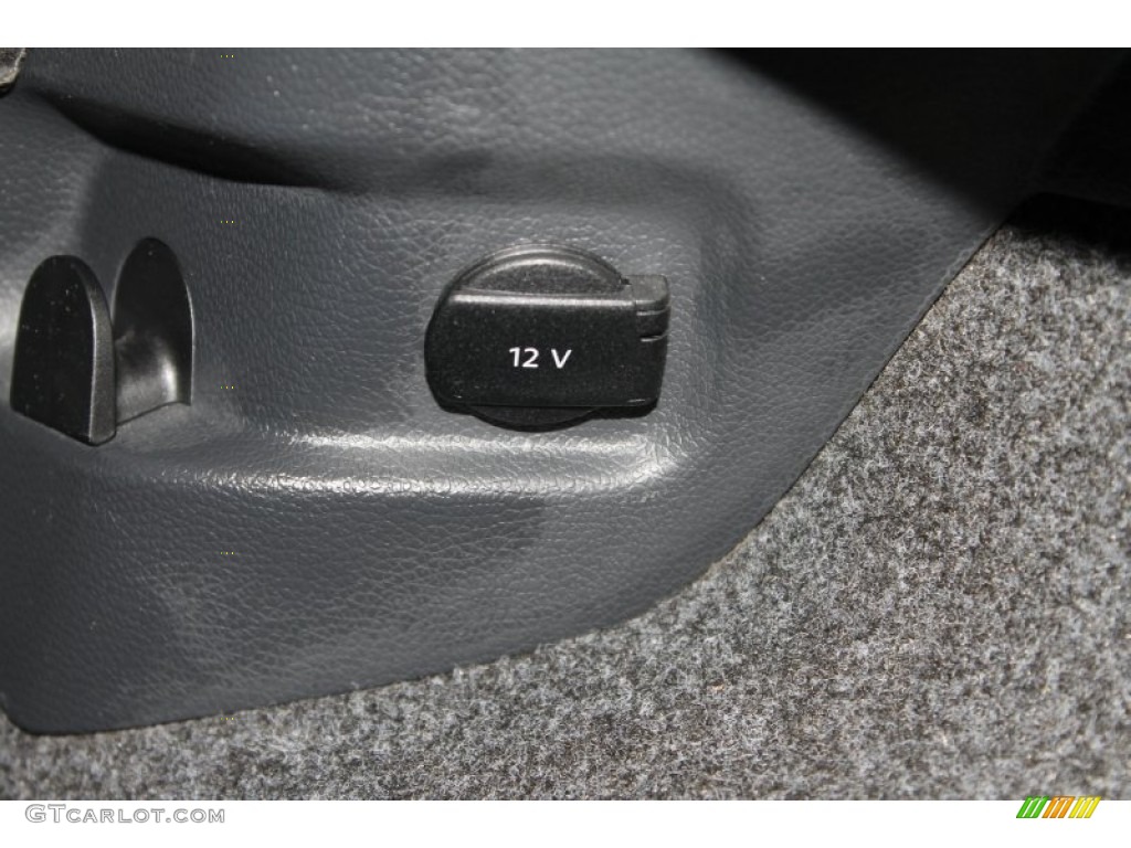 2011 GTI 4 Door - Carbon Steel Gray Metallic / Interlagos Plaid Cloth photo #35
