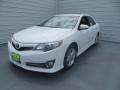 Super White - Camry SE Photo No. 9