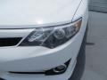 Super White - Camry SE Photo No. 11