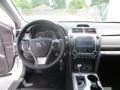 Super White - Camry SE Photo No. 24