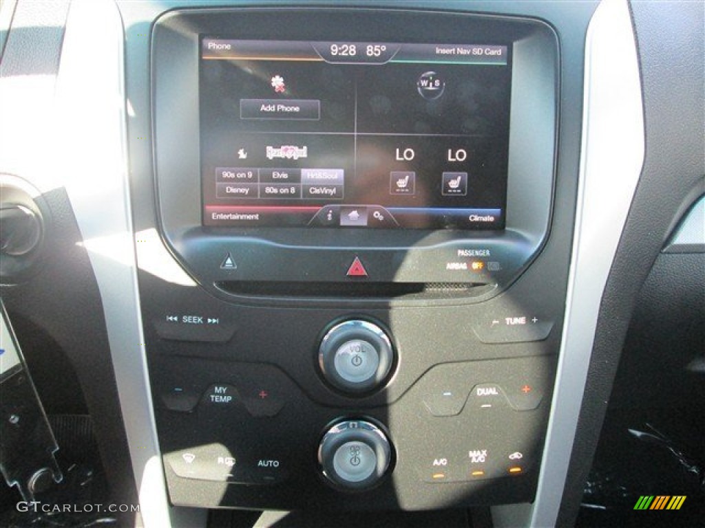 2013 Explorer XLT - Tuxedo Black Metallic / Charcoal Black photo #22