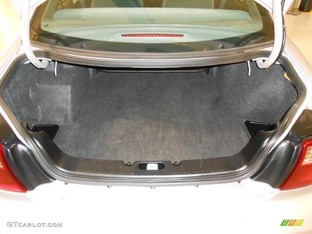 2004 Mercury Sable GS Sedan Trunk Photos