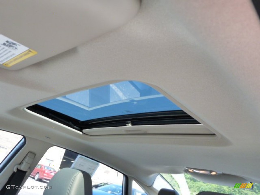 2013 Fiesta SE Sedan - Ingot Silver / Charcoal Black/Light Stone photo #12