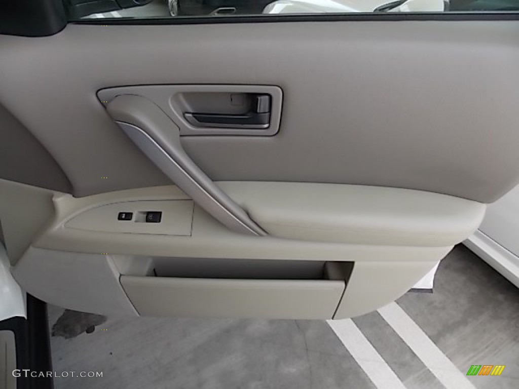 2003 FX 35 - Ivory Pearl White / Willow photo #23