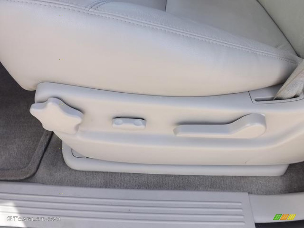 2013 Tahoe LT - Silver Ice Metallic / Light Titanium/Dark Titanium photo #25