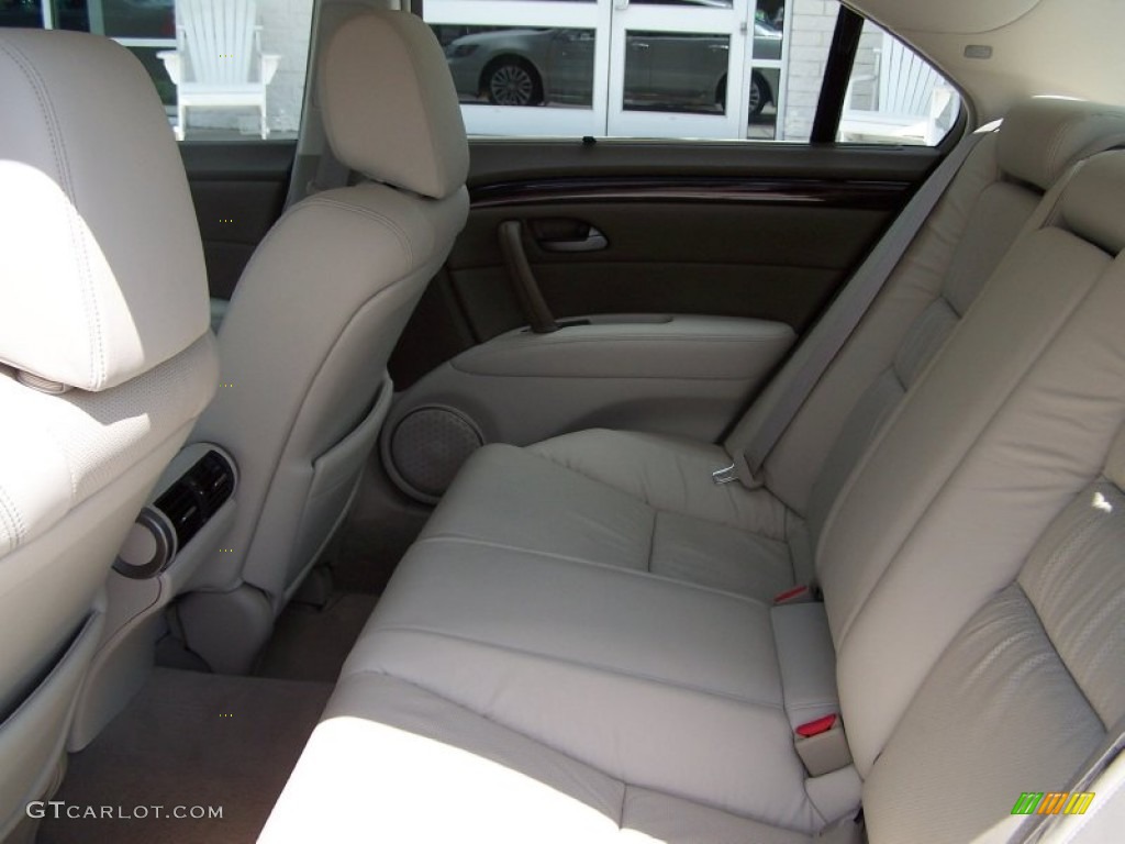2011 RL SH-AWD - Alberta White Pearl / Taupe Leather photo #12