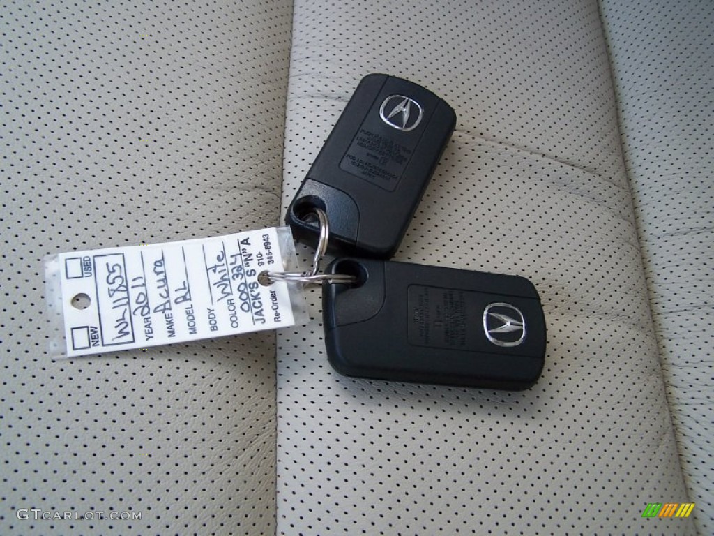 2011 Acura RL SH-AWD Keys Photos