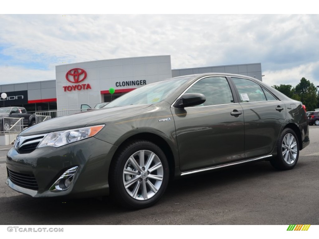 Cypress Green Metallic Toyota Camry