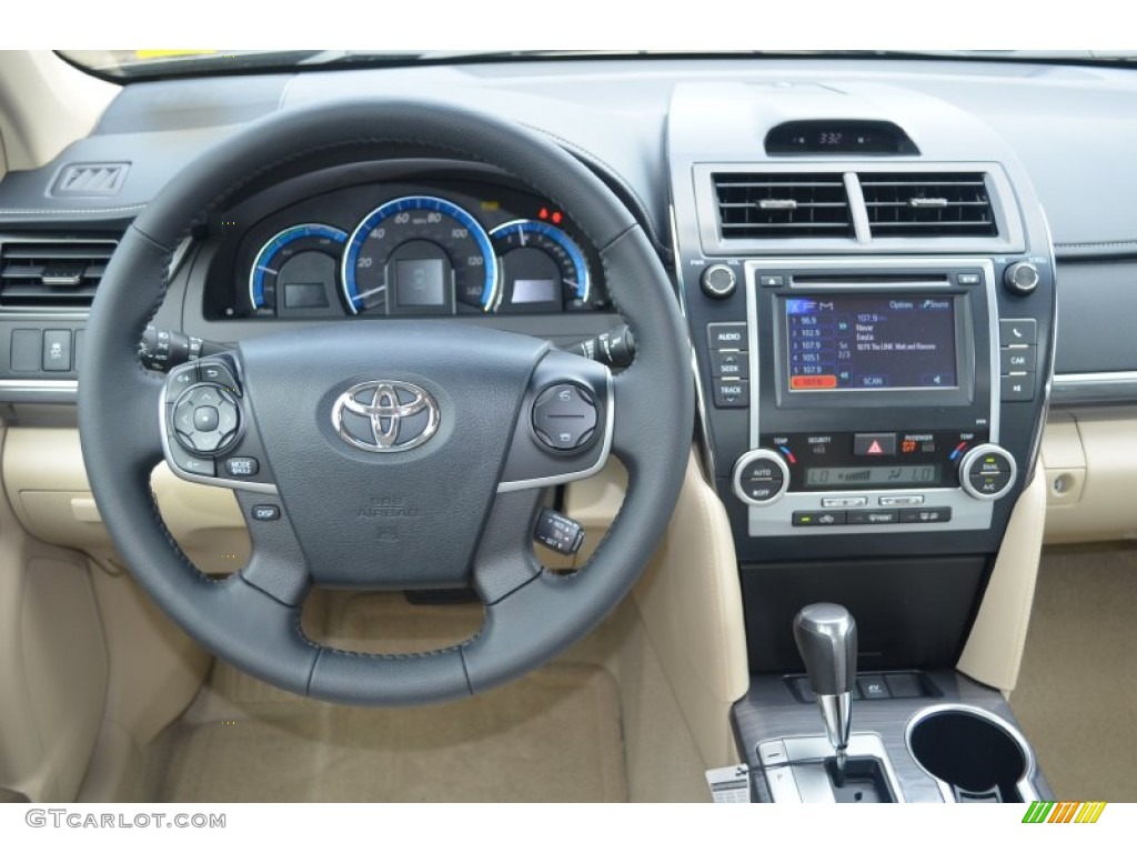 2013 Camry Hybrid XLE - Cypress Green Metallic / Ivory photo #10