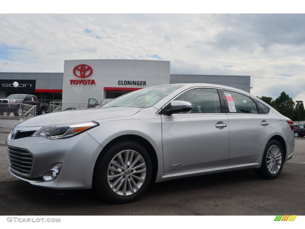 Classic Silver Metallic Toyota Avalon