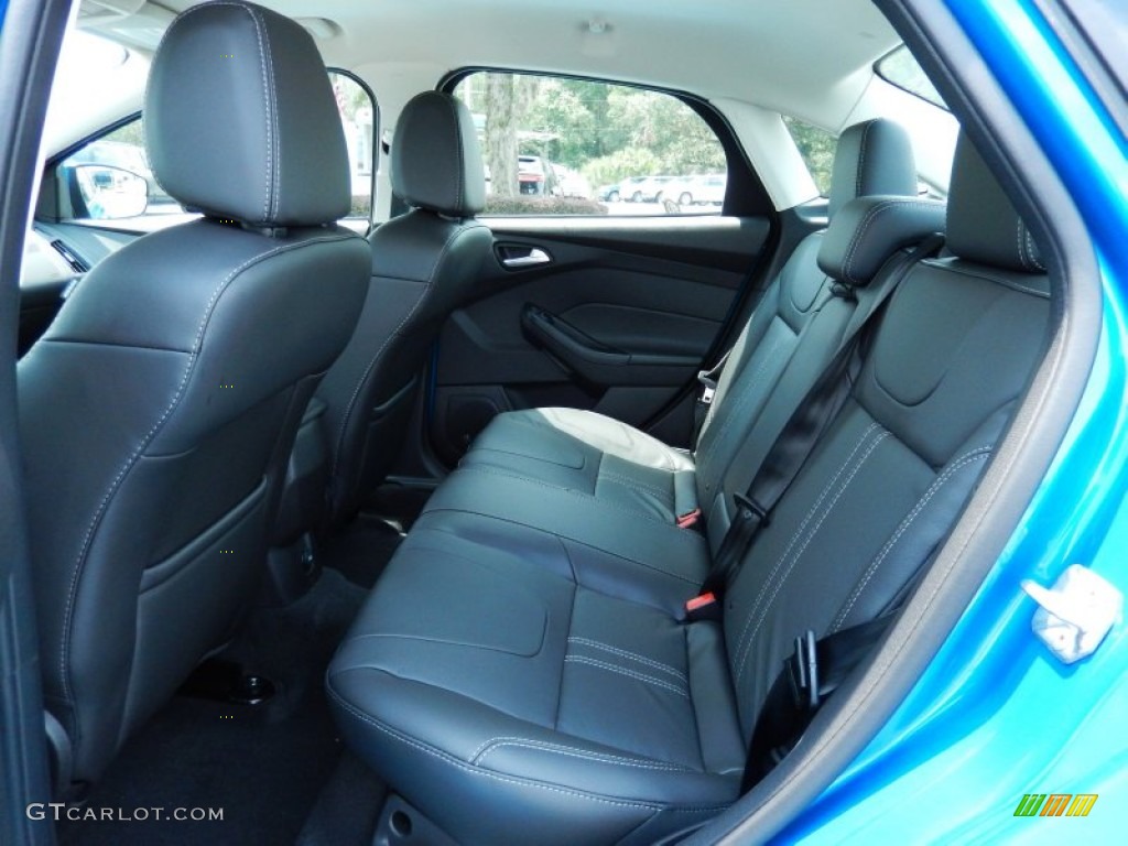 Charcoal Black Interior 2014 Ford Focus SE Sedan Photo #84339871