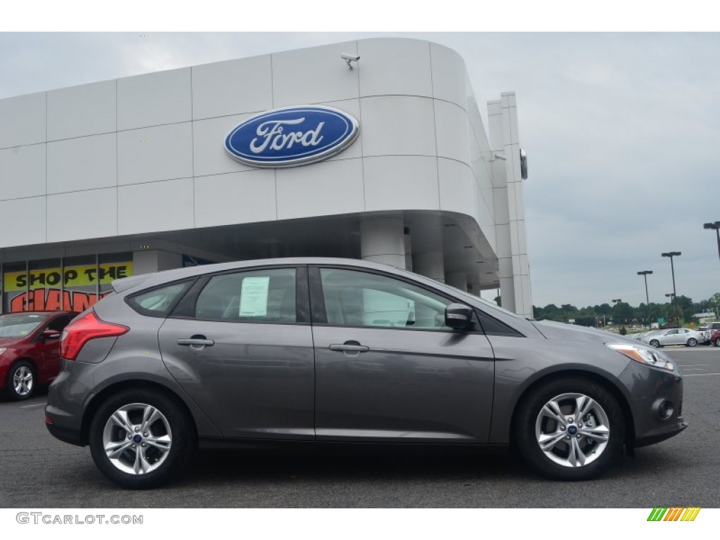 2014 Focus SE Hatchback - Sterling Gray / Medium Light Stone photo #2