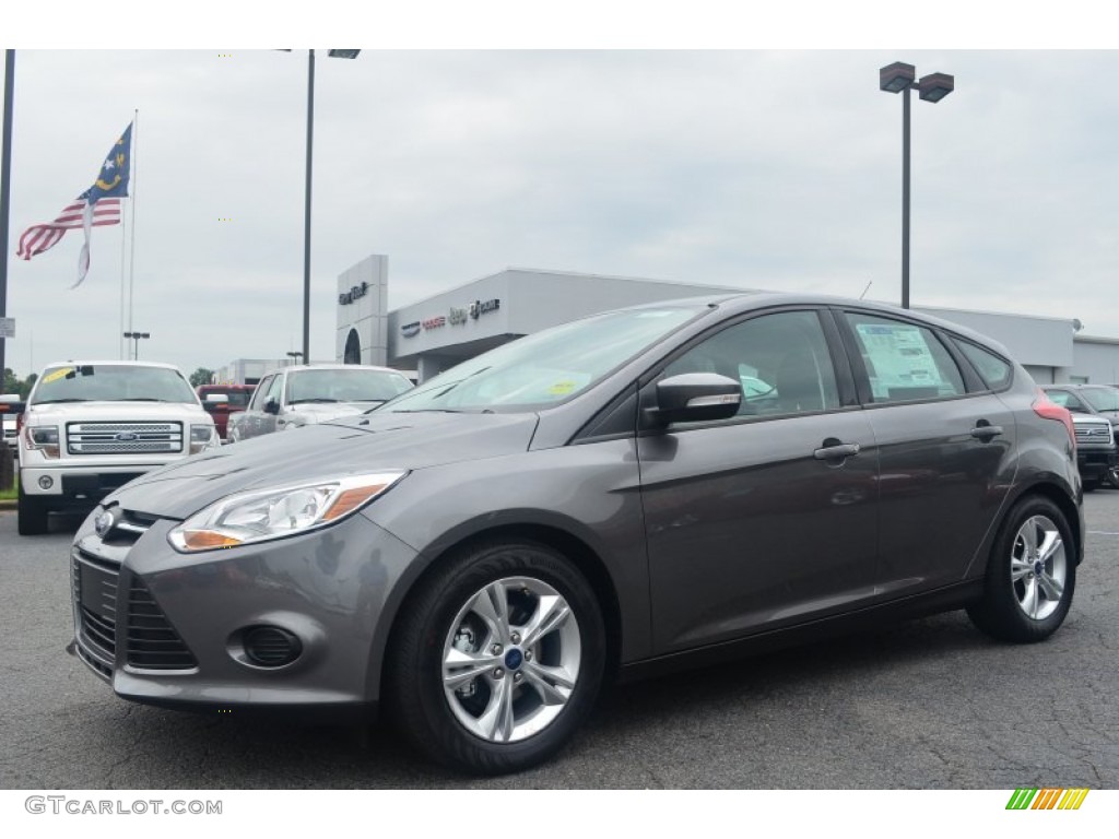 2014 Focus SE Hatchback - Sterling Gray / Medium Light Stone photo #3